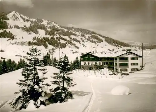 Mittelberg_Kleinwalsertal Alpenhof Wildental mit Heuberg Winterlandschaft Alpen Mittelberg_Kleinwalsertal