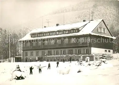 AK / Ansichtskarte Moravskoslezske Berghotel in den Beskiden im Winter Moravskoslezske