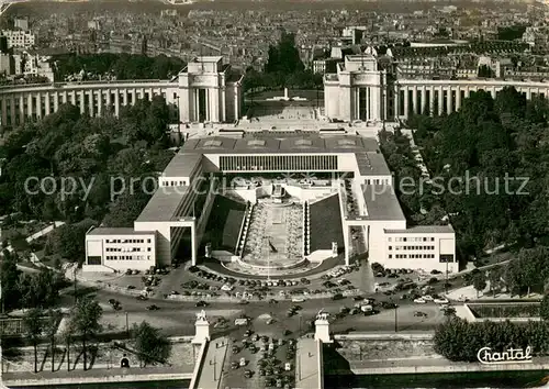 AK / Ansichtskarte Paris Palais de Chaillot vue aerienne Paris