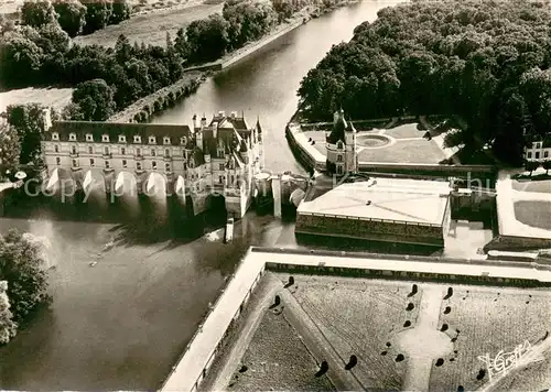 AK / Ansichtskarte Chenonceaux_Indre_et_Loire Chateau sur le Cher Tour des Marques et les Douves vue aerienne Chenonceaux_Indre