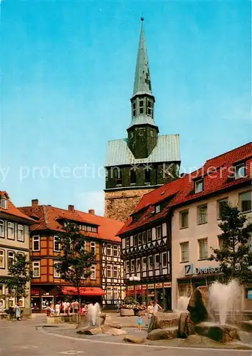 AK / Ansichtskarte Osterode_Harz Fussgaengerzone Kornmarkt mit Marktkirche Altstadt Brunnen Osterode_Harz