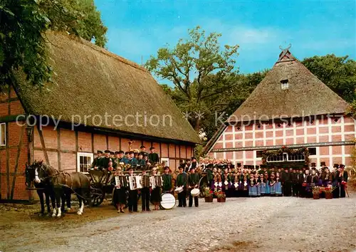 Scheessel Volkstracht aus dem alten Kirchspiel Scheesseler Brautwagen mit Hochzeitszug Scheessel