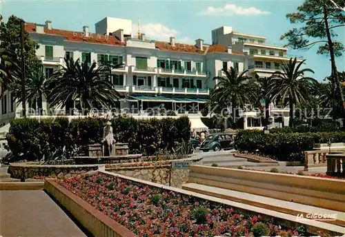 Juan les Pins Le Jardin public et le Grand Hotel Juan les Pins