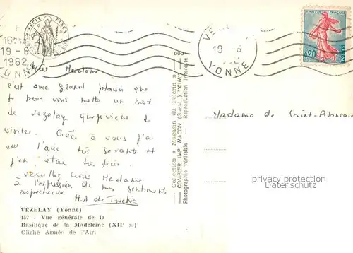 Vezelay Vue generale de la Basilique de la Madeleine Vezelay