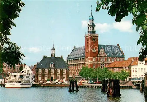 Leer_Ostfriesland Hafen mit Rathaus Leer_Ostfriesland