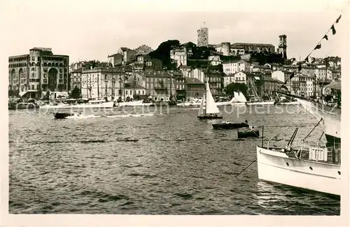 Cannes_Alpes Maritimes Le Port et le Mont Chevalier Cannes Alpes Maritimes