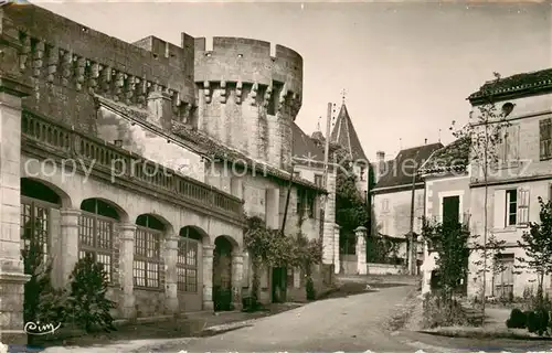 AK / Ansichtskarte Bourdeilles Le Chateau Bourdeilles