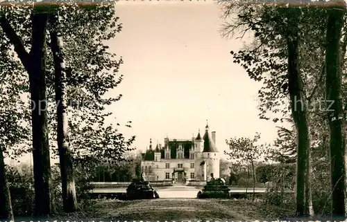 AK / Ansichtskarte Chenonceaux_Indre_et_Loire Chateau de la Renaissance Allee des Sphinx conduisant au Chateau Chenonceaux_Indre