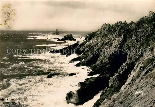 AK / Ansichtskarte Pointe_du_Raz Eperon et la phare de la Vieille Pointe_du_Raz