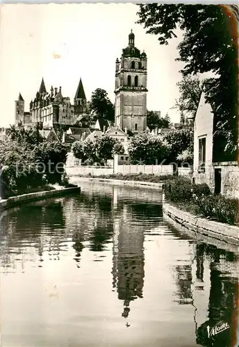 AK / Ansichtskarte Loches_Indre_et_Loire Indre la tour Saint Antoine et le chateau Loches_Indre_et_Loire