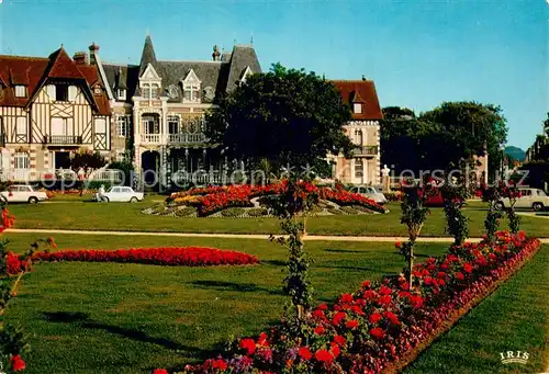 AK / Ansichtskarte Cabourg Le Jardin du Casino et les Villas Cabourg