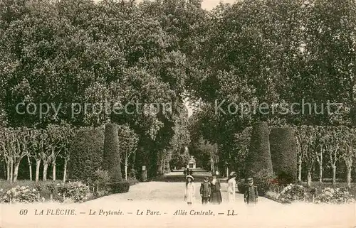 AK / Ansichtskarte La_Fleche Le Prylanee Le Parc Allee Centrale La_Fleche