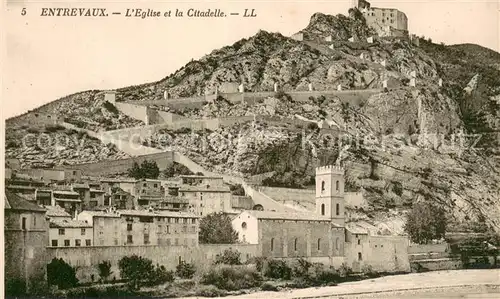 AK / Ansichtskarte Entrevaux Eglise et la Citadelle Entrevaux