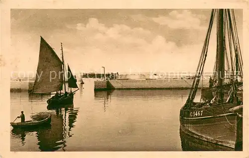 AK / Ansichtskarte Grandcamp_les_Bains Le port et le chenal Grandcamp_les_Bains