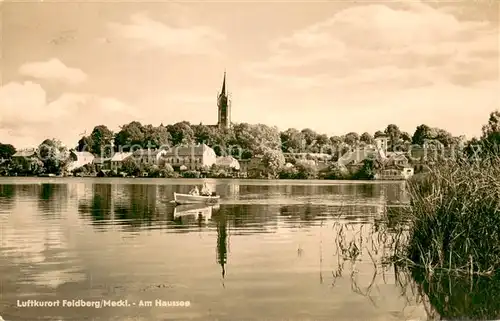 AK / Ansichtskarte Feldberg_Mecklenburg Uferpartie am Haussee Blick zur Kirche Luftkurort Feldberg_Mecklenburg