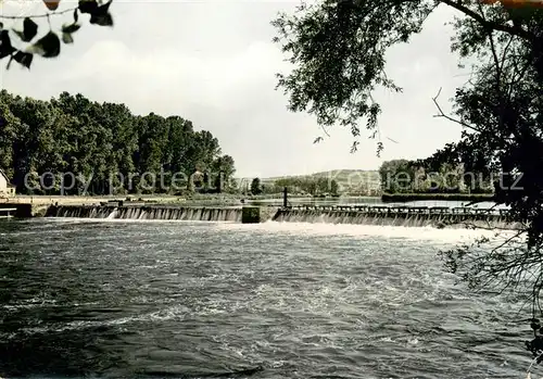 AK / Ansichtskarte Pont sur Yonne Partie an der Yonne mit Stauwehr Pont sur Yonne