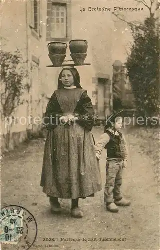 AK / Ansichtskarte Hennebont Porteuse de lait Hennebont