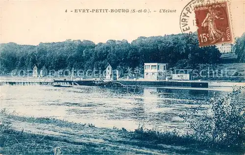 AK / Ansichtskarte Evry_Petit_Bourg L Ecluse 