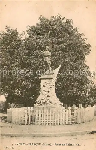 AK / Ansichtskarte Vitry le Francois Statue de Colonel Moll Vitry le Francois