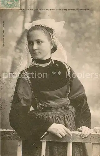 AK / Ansichtskarte Saint Thois Jeune fille de Saint Thois Etude des coiffes de Bretagne Saint Thois
