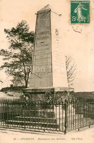 AK / Ansichtskarte Epernon Monument des Mobiles Epernon