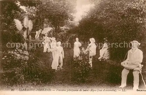 AK / Ansichtskarte Clermont Ferrand Fontaine petrifiante de Saint Alyre vue d ensemble Clermont Ferrand