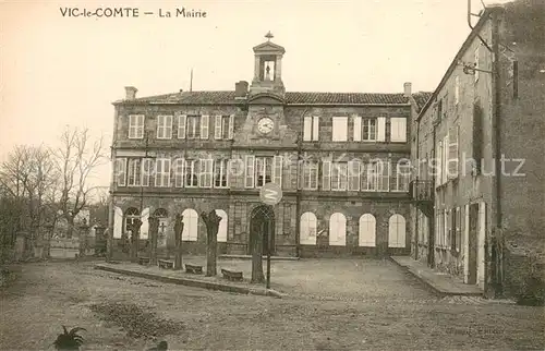 AK / Ansichtskarte Vic le Comte La Mairie Vic le Comte