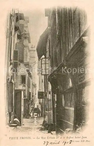 AK / Ansichtskarte Vieux_Troyes La Rue Urbain IV et le Beffroi Saint Jean Vieux Troyes