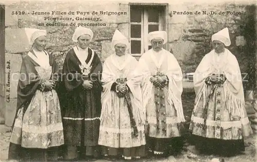 AK / Ansichtskarte Le_Folgoet Jeunes Filles du Pays de Brignogan Plouneour Guisseny en costume de procession Le_Folgoet