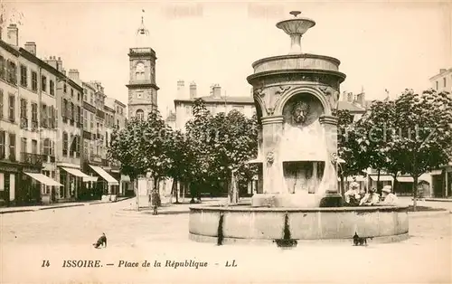 Issoire Place de la Republique Fontaine Issoire