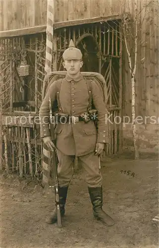 AK / Ansichtskarte Zossen_Brandenburg Militaria WKI Uniform Bajonett Pickelhaube 