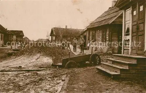 AK / Ansichtskarte Militaria_WK1 Dorf im Osten  Militaria WK1