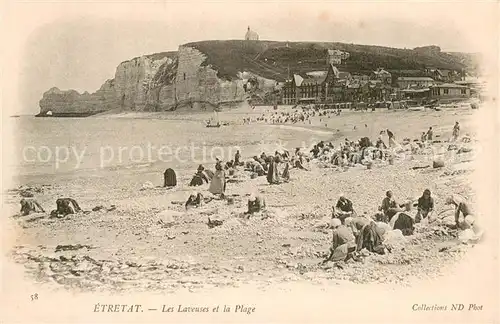 AK / Ansichtskarte Etretat Les laveuses et la plage Etretat