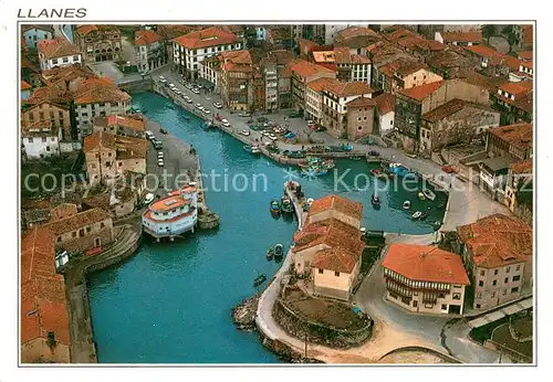 Llanes La Rula El Muelle La Darsena y El Campu El Gatu a vista de Gaviota Llanes