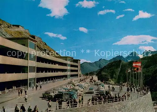 Grossglockner_Hochalpenstrasse Parkplatz Freiwandeck mit Grossparkhaus 