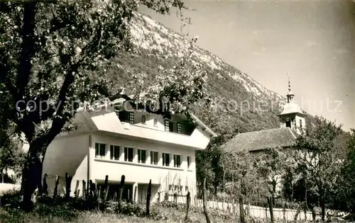 AK / Ansichtskarte Entrevernes Groupe Scolaire Eglise Entrevernes