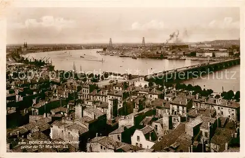 AK / Ansichtskarte Bordeaux Vue generale prise de la Basilique Saint Michel Bordeaux