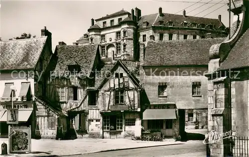 AK / Ansichtskarte Gaillon Place de l Eglise et le chateau Cour Bourdon Gaillon