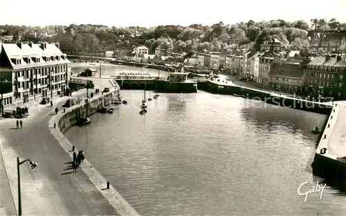 AK / Ansichtskarte Saint Valery en Caux Le port et a droite la Maison Henri IV Saint Valery en Caux