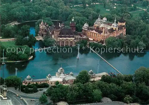 AK / Ansichtskarte Budapest Stadtwaeldchen mit Schloss City Park Fliegeraufnahme Budapest