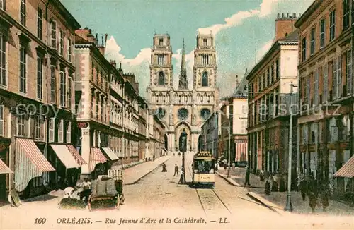 Orleans_Loiret Rue Jeanne dArc et la Cathedrale Orleans_Loiret