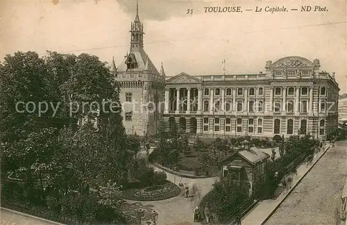 Toulouse_Haute Garonne Le Capitole Toulouse Haute Garonne