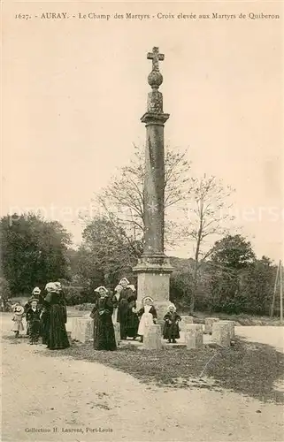 AK / Ansichtskarte Auray Le Champ des Martyrs Croix elevee aux Martyrs de Quiberon Auray