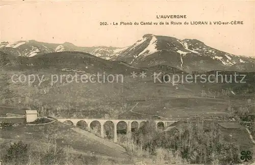 AK / Ansichtskarte Vic sur Cere Le Plomb du Cantal vue de la Route du Lioran Vic sur Cere