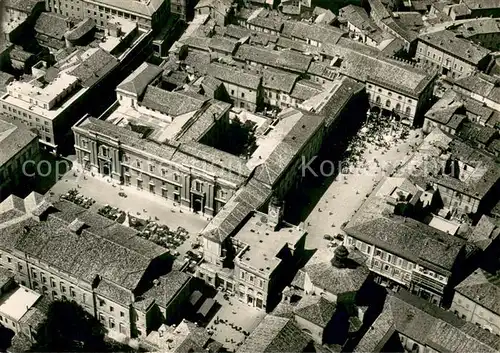 AK / Ansichtskarte Ravenna_Italia Fliegeraufnahme Piazza del Popolo Piazza Garibaldi Ravenna Italia