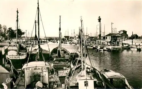 AK / Ansichtskarte Riva Bella Le Port et le Phare Riva Bella