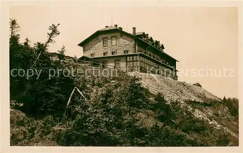 AK / Ansichtskarte Georgschutzhaus_Altvatergebirge Baude am Hochschaar Baudenstempel Georgschutzhaus