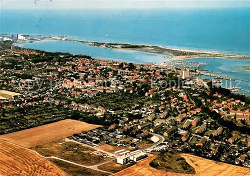 AK / Ansichtskarte Heiligenhafen_Ostseebad Fliegeraufnahme Heiligenhafen_Ostseebad