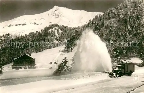 AK / Ansichtskarte Sancy_Le_Sommet_du_Sancy Chasse neige en action au pied du Sancy 