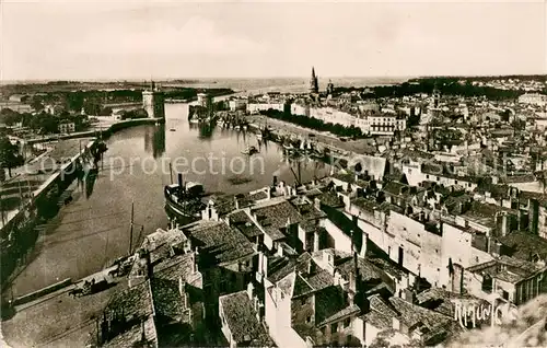 AK / Ansichtskarte La_Rochelle_Charente Maritime Vue panoramique du Port d echouage La_Rochelle